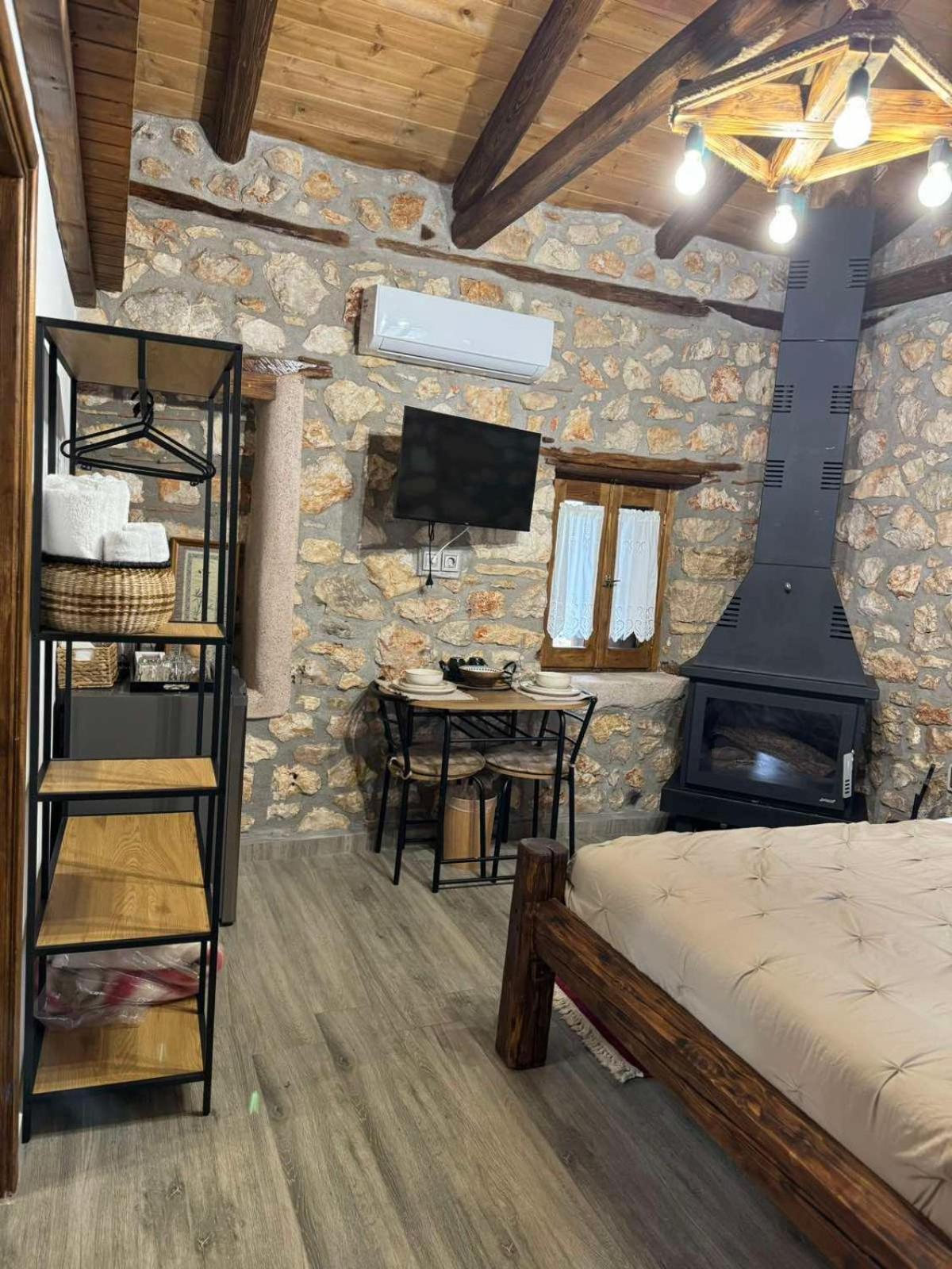 Traditional Stone Guesthouse Agios Ioannis  Luaran gambar